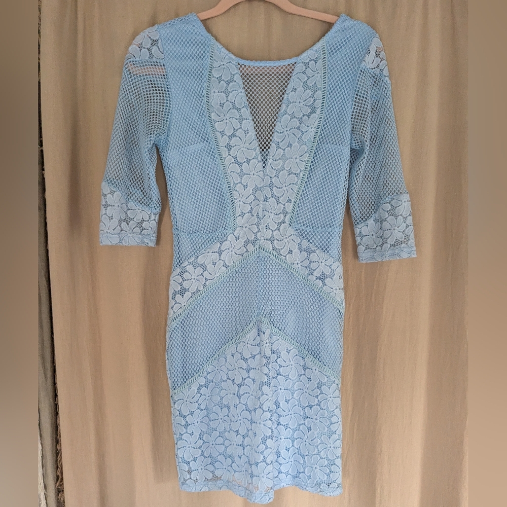 NWT Lulu's Baby Blue Lace Plunge Neck Mini Dress Bodycon 3/4 Sleeve Small